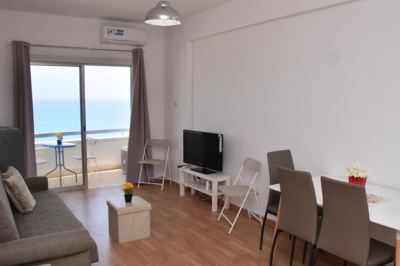 Kolonaki Seaview Apartments Larnaka Exterior foto